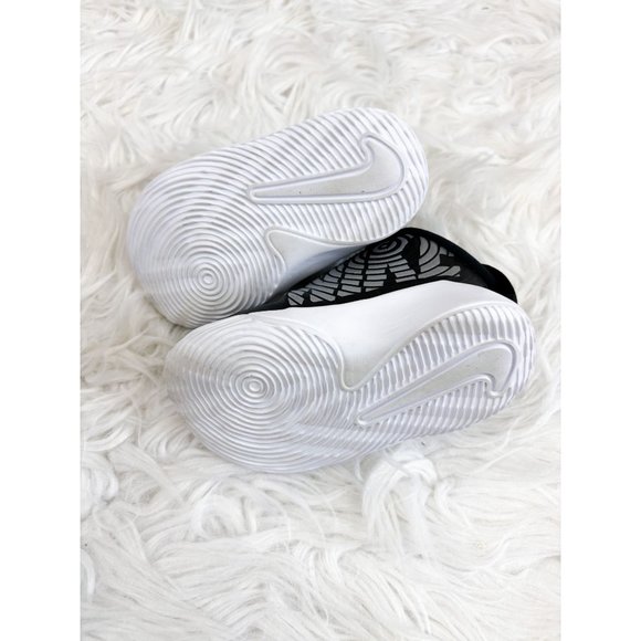 Nike Team Hustle D 9 Black White High Top Sneakers Toddler Size 5 - Picture 6 of 6